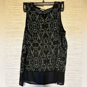Banana Republic Sleeveless Black and Green Patterned Top